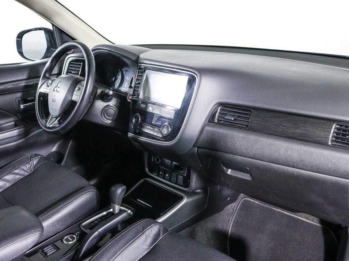 Mitsubishi Outlander б/у, 2018, Вариатор. Фото: #7