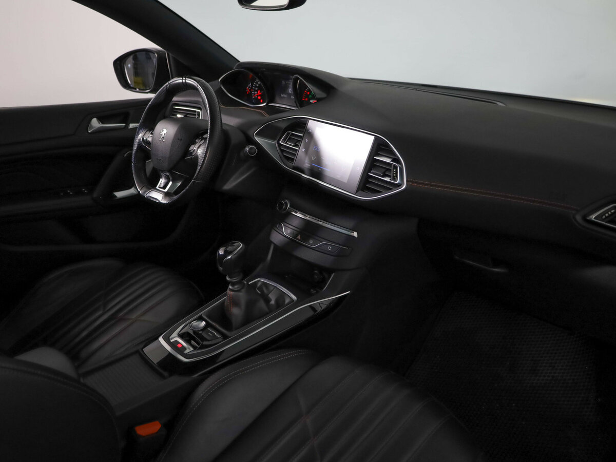 Peugeot 308 б/у, 2019, Механическая. Фото: #18