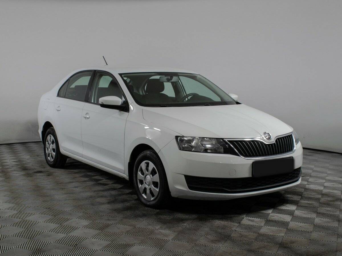 Skoda Rapid б/у, 2017, Механическая. Фото: #2