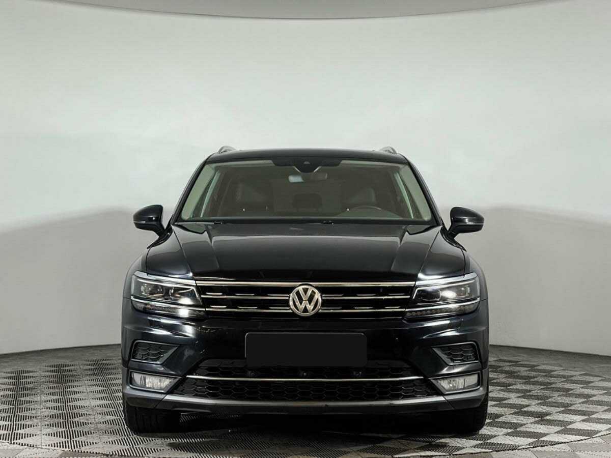 Volkswagen Tiguan б/у, 2017, Роботизированная. Фото: #1