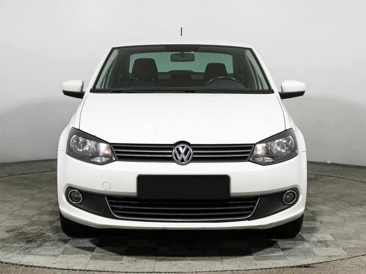Volkswagen Polo б/у, 2015, Автоматическая. Фото: #1