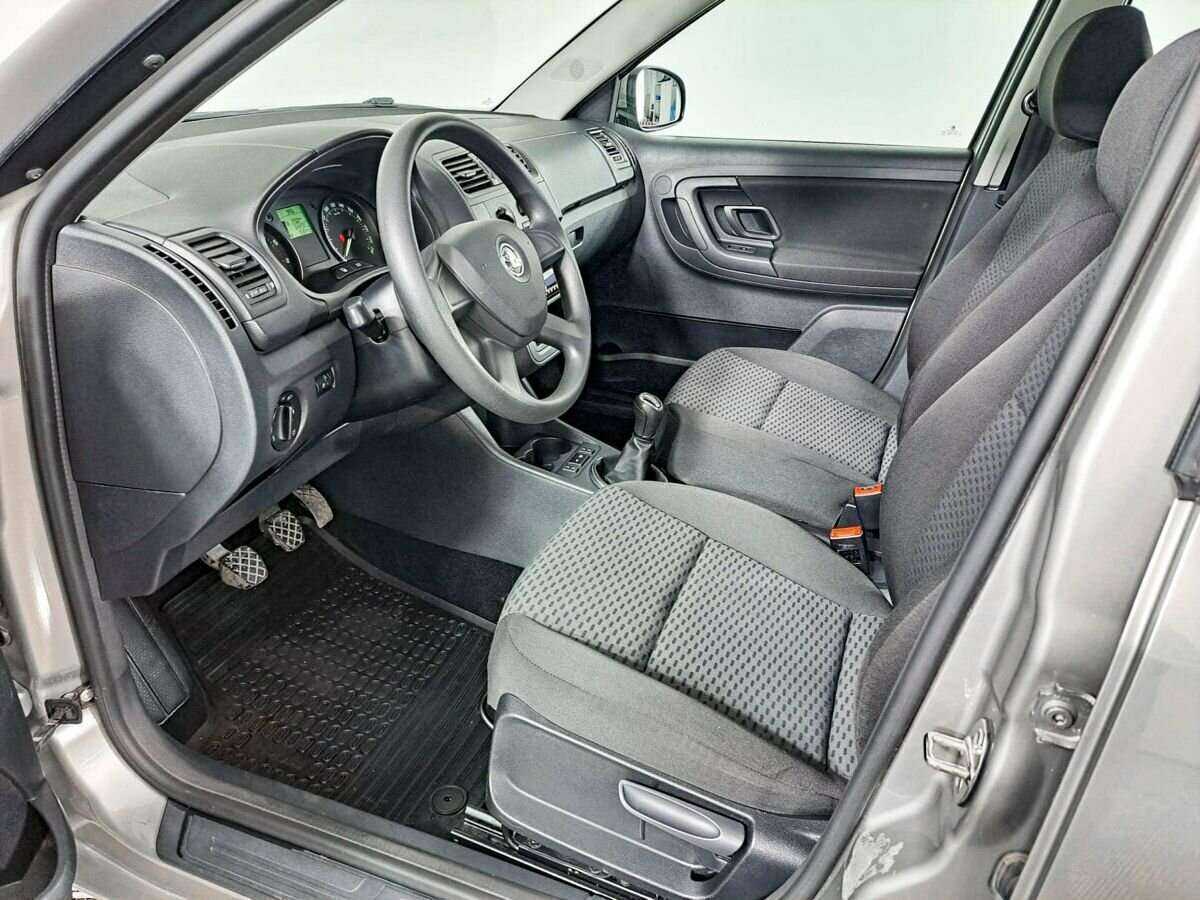 Skoda Fabia б/у, 2013, Механическая. Фото: #13