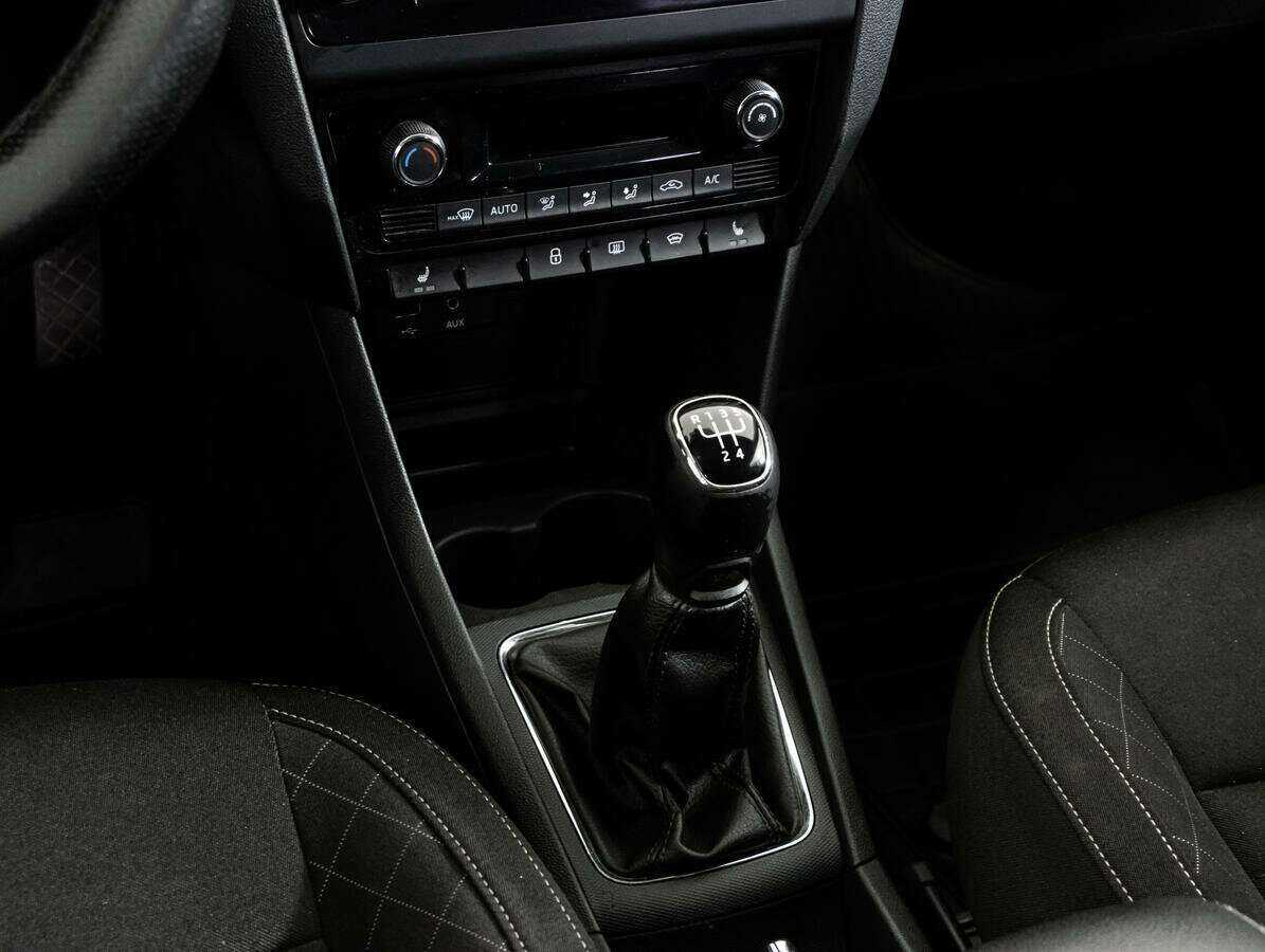 Skoda Rapid б/у, 2017, Механическая. Фото: #10