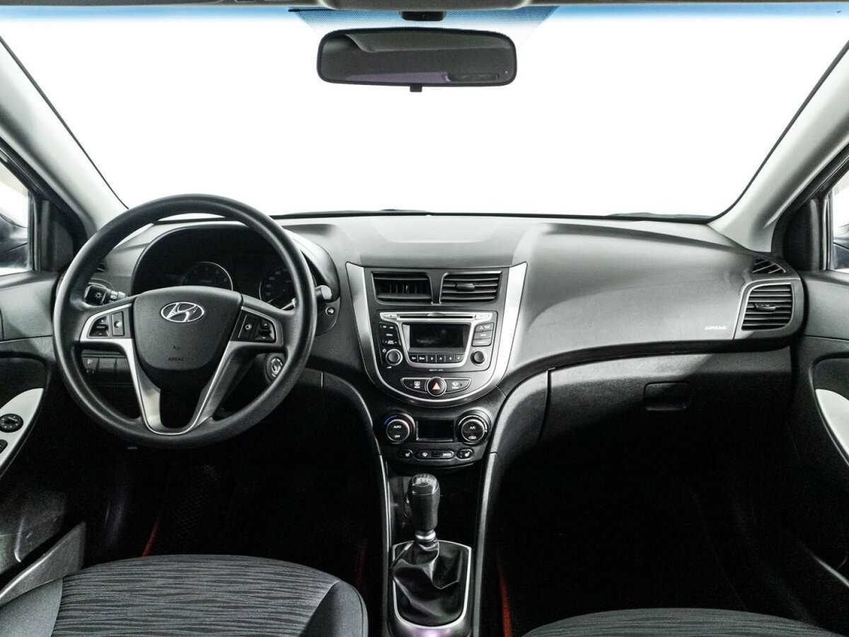 Hyundai Solaris б/у, 2016, Механическая. Фото: #12