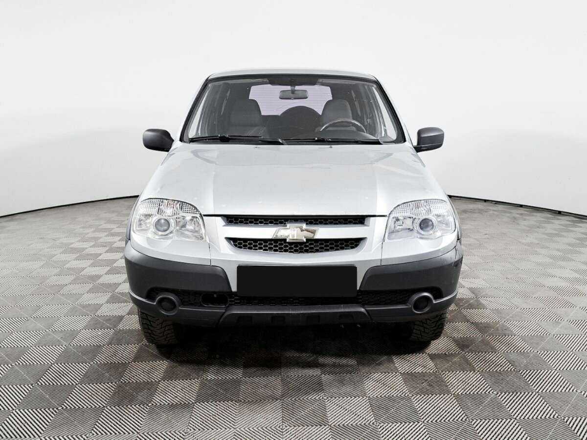 Chevrolet Niva б/у, 2013, Механическая. Фото: #1