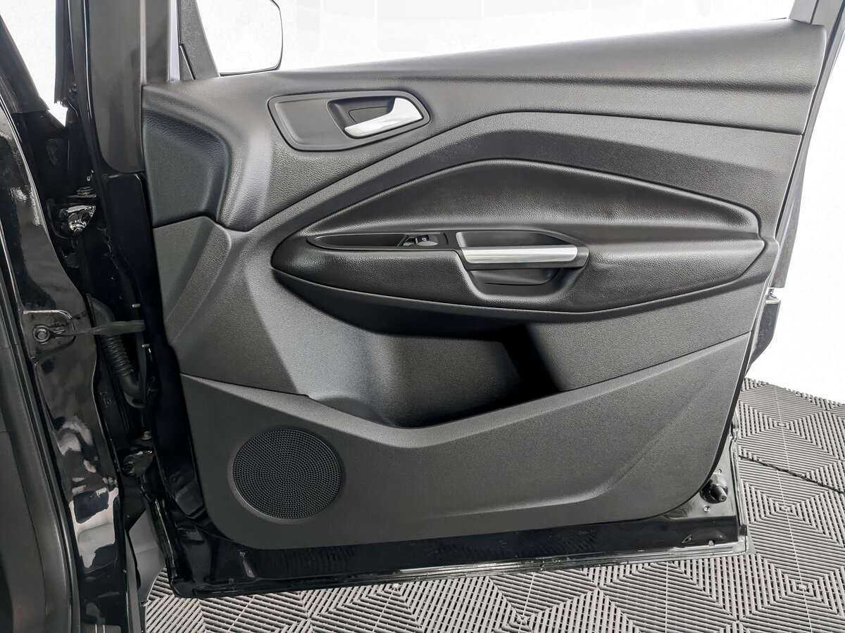 Ford Kuga б/у, 2016, Автоматическая. Фото: #23