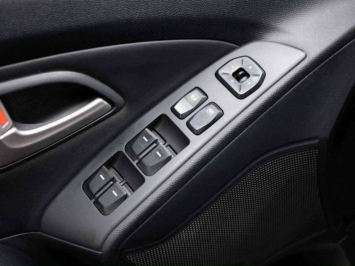 Hyundai ix35 б/у, 2013, Механическая. Фото: #14