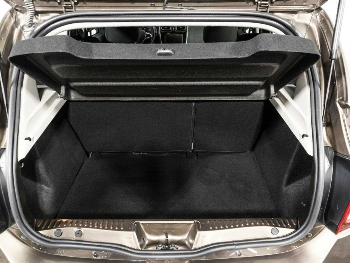 Renault Sandero б/у, 2019, Механическая. Фото: #14