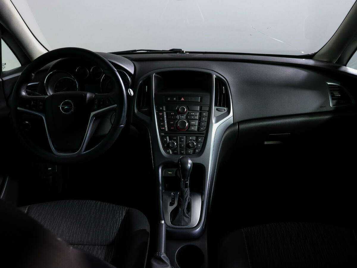 Opel Astra б/у, 2014, Автоматическая. Фото: #11