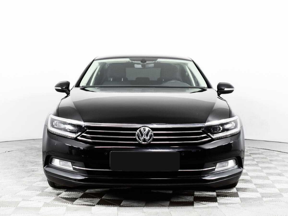 Volkswagen Passat б/у, 2016, Роботизированная. Фото: #1