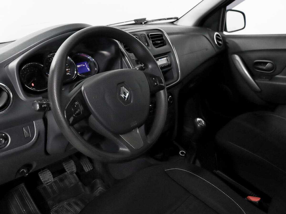 Renault Sandero б/у, 2015, Механическая. Фото: #8