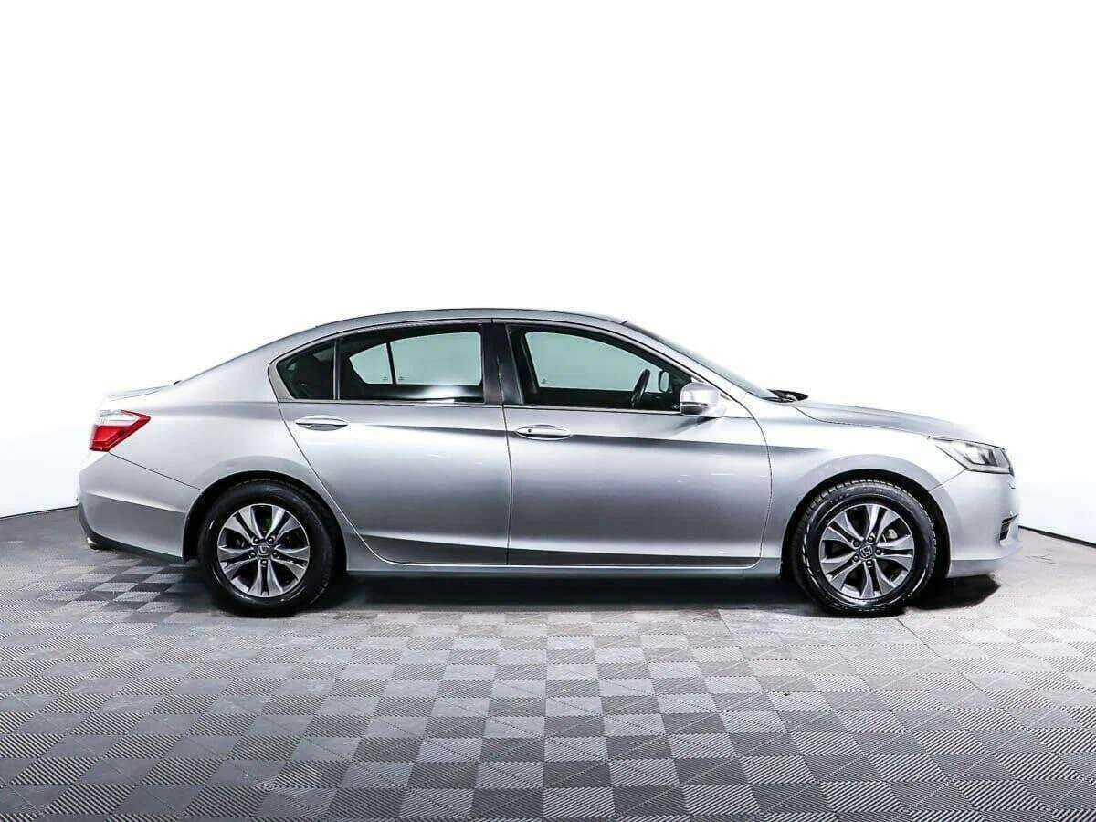 Honda Accord б/у, 2013, Автоматическая. Фото: #3