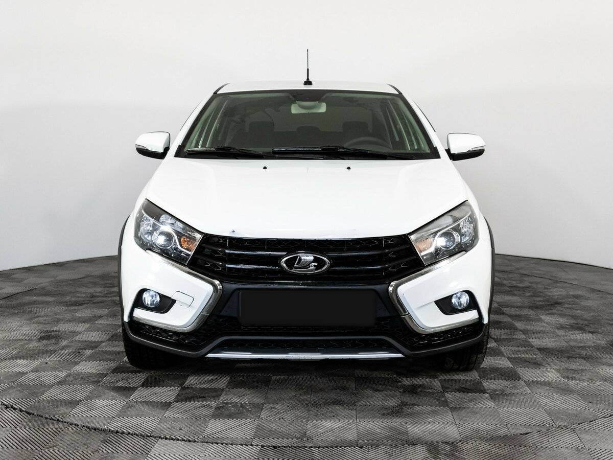 Lada (ВАЗ) Vesta б/у, 2018, Механическая. Фото: #1