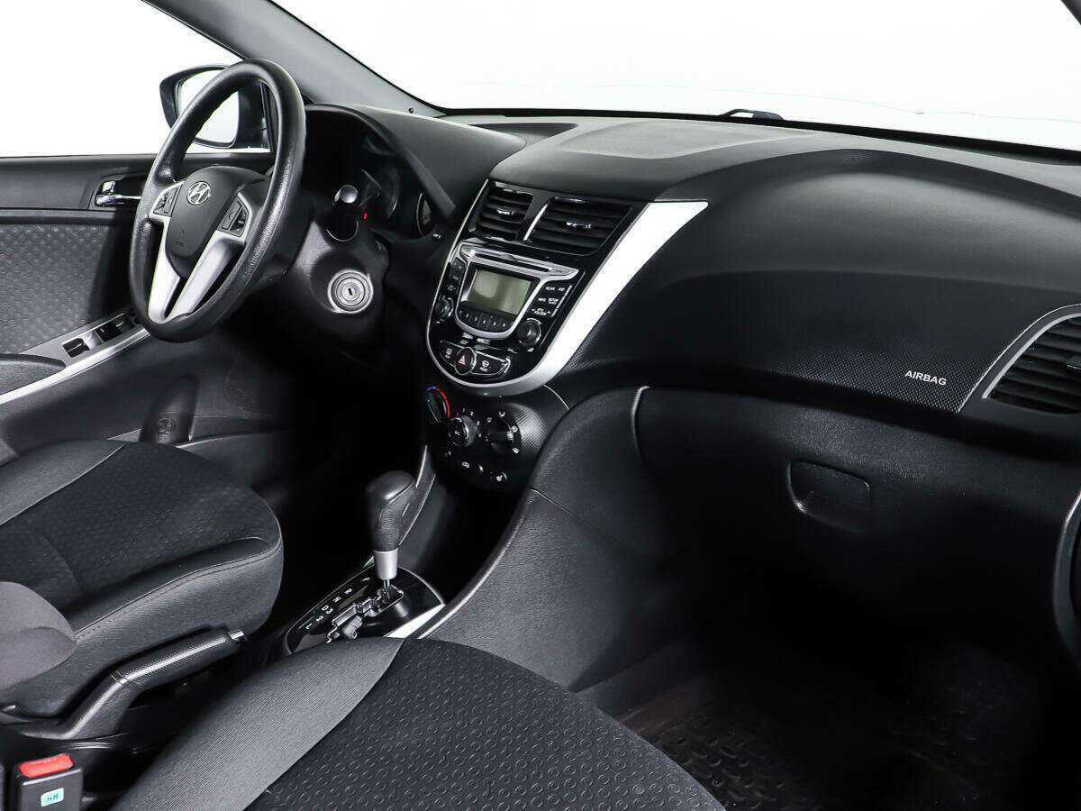Hyundai Solaris б/у, 2012, Автоматическая. Фото: #8