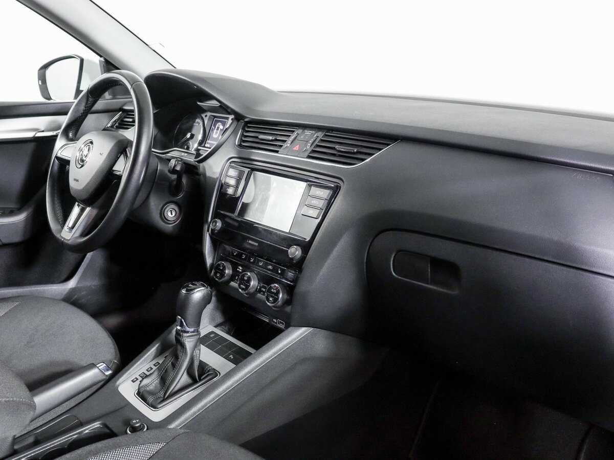 Skoda Octavia б/у, 2019, Роботизированная. Фото: #8