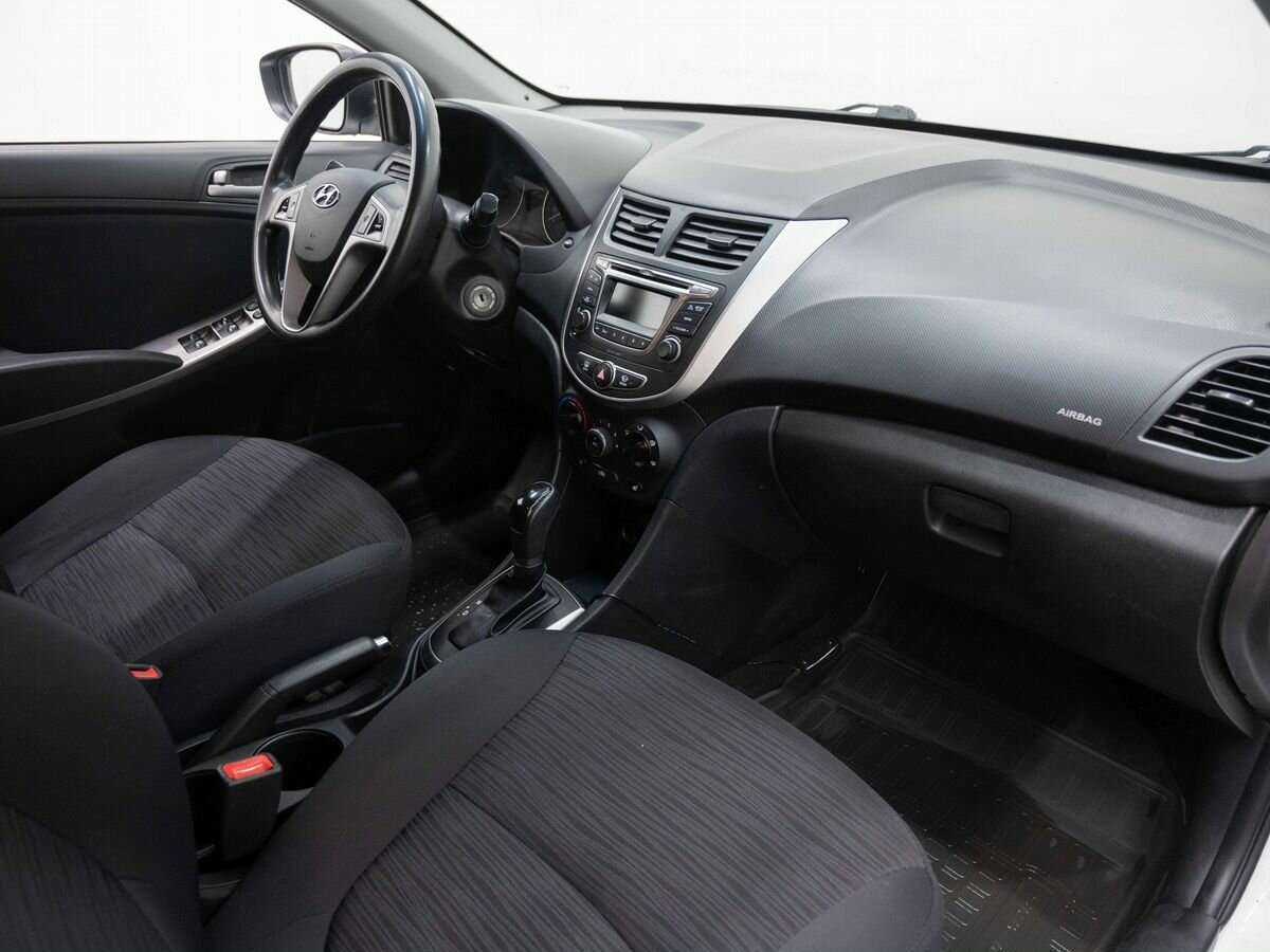 Hyundai Solaris б/у, 2014, Автоматическая. Фото: #11