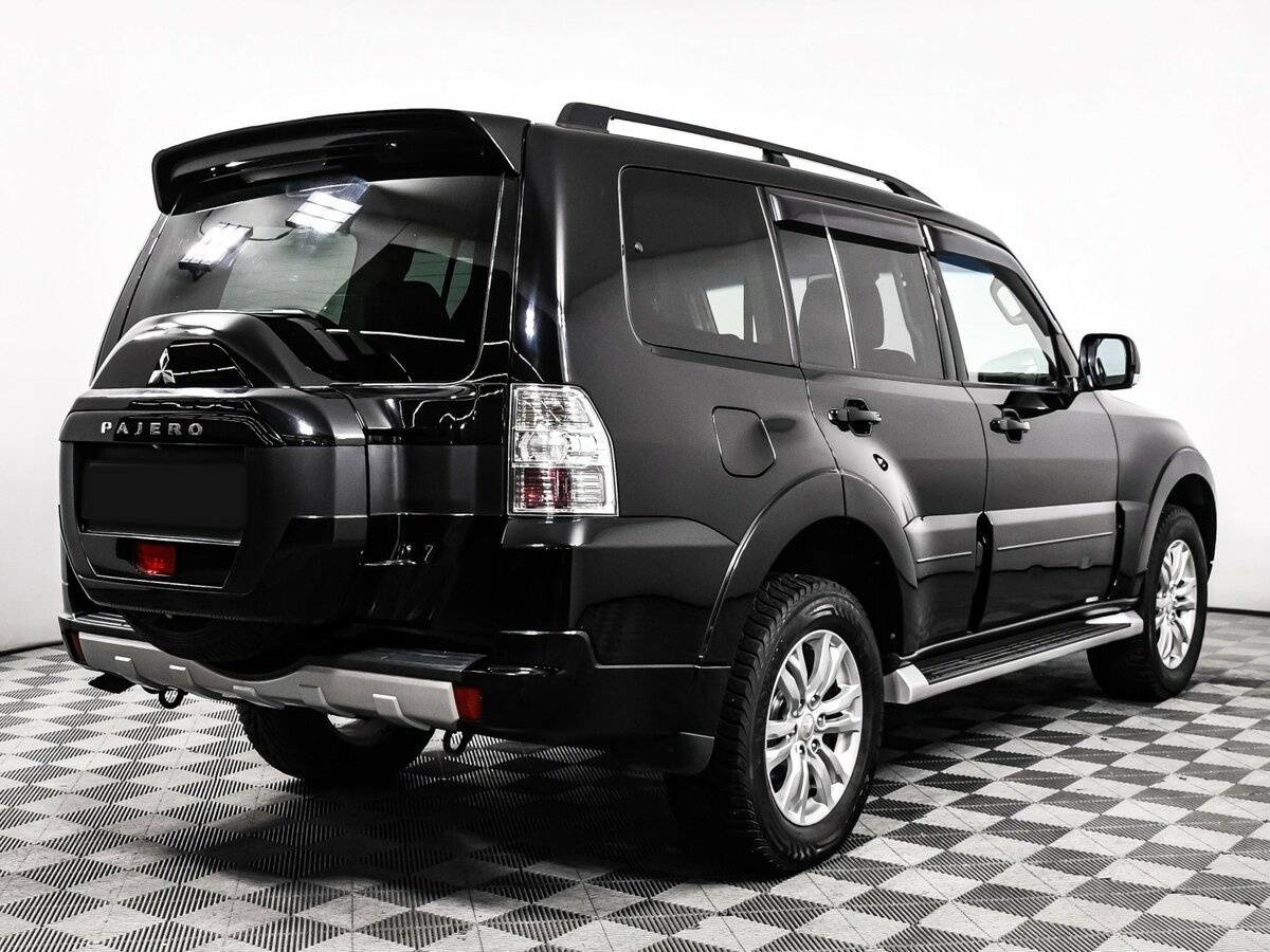 Mitsubishi Pajero б/у, 2015, Автоматическая. Фото: #4