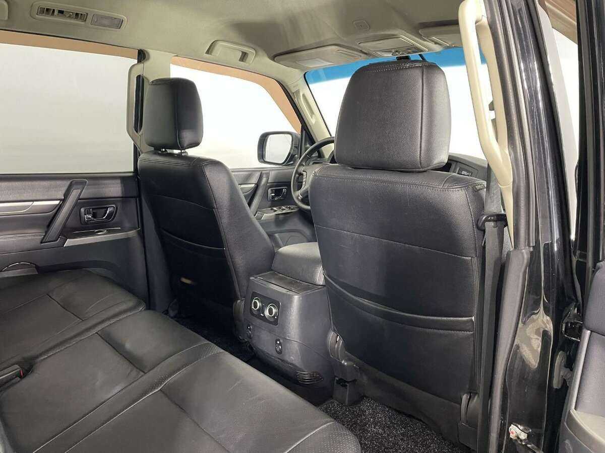 Mitsubishi Pajero б/у, 2012, Автоматическая. Фото: #13