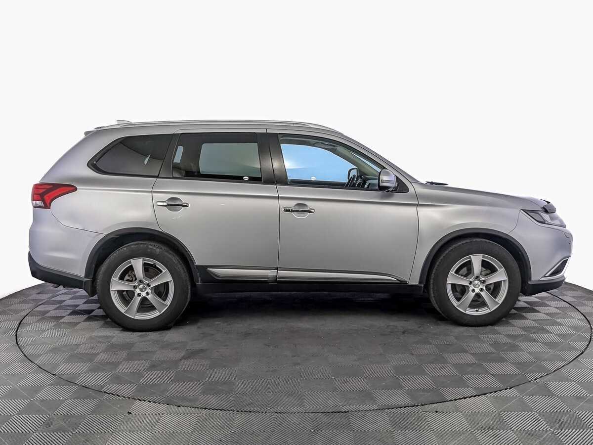 Mitsubishi Outlander б/у, 2017, Вариатор. Фото: #3