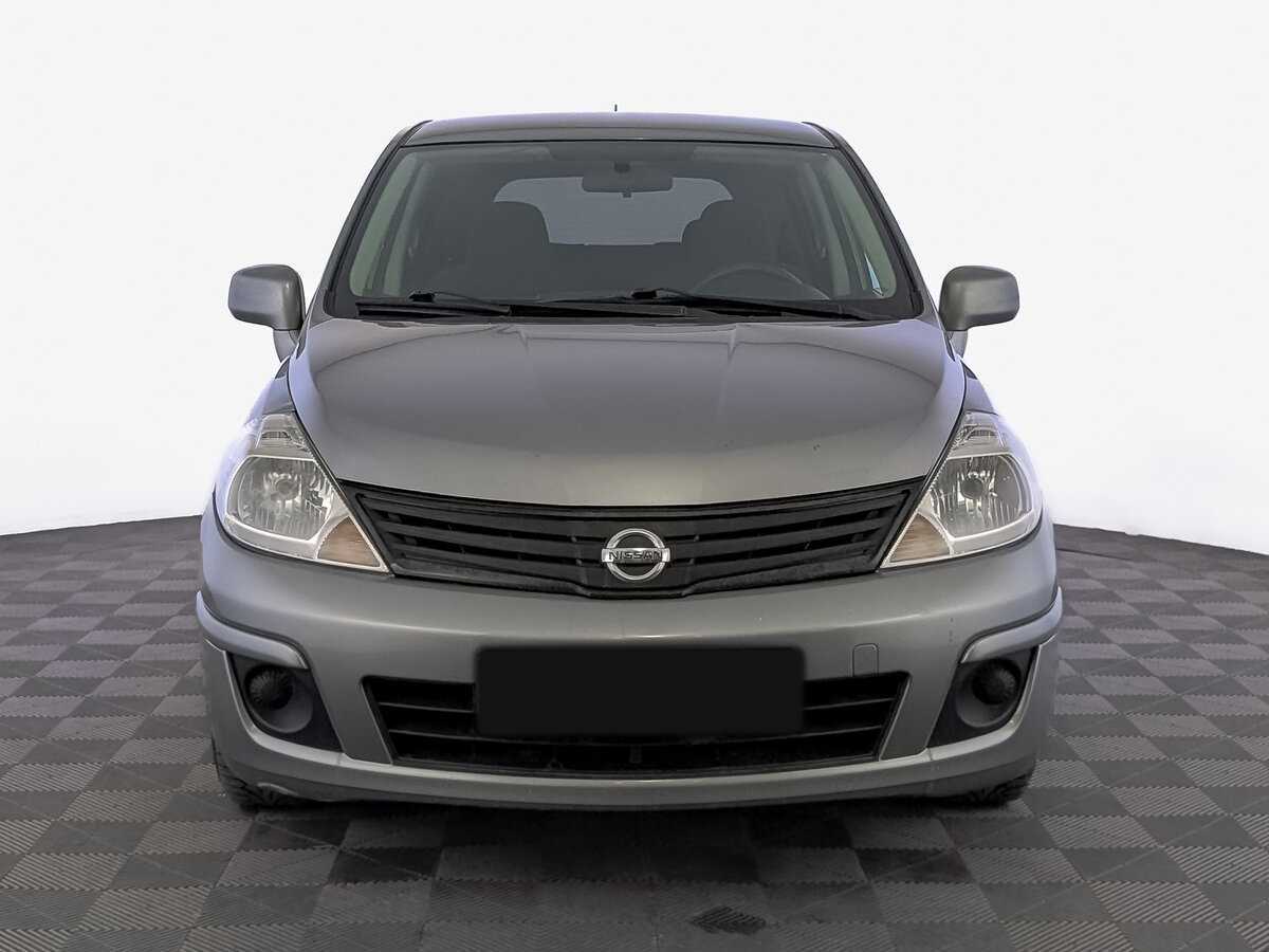 Nissan Tiida б/у, 2013, Автоматическая. Фото: #1
