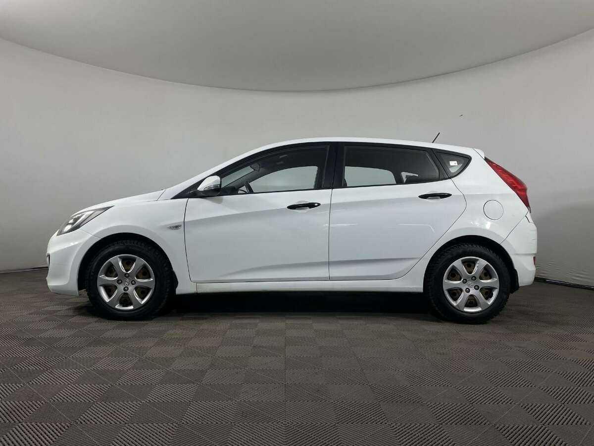 Hyundai Solaris б/у, 2012, Механическая. Фото: #4