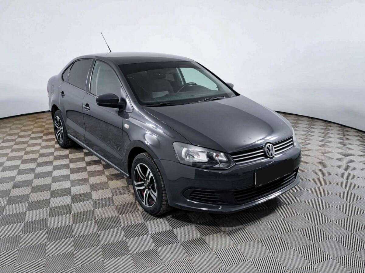 Volkswagen Polo б/у, 2012, Механическая. Фото: #2