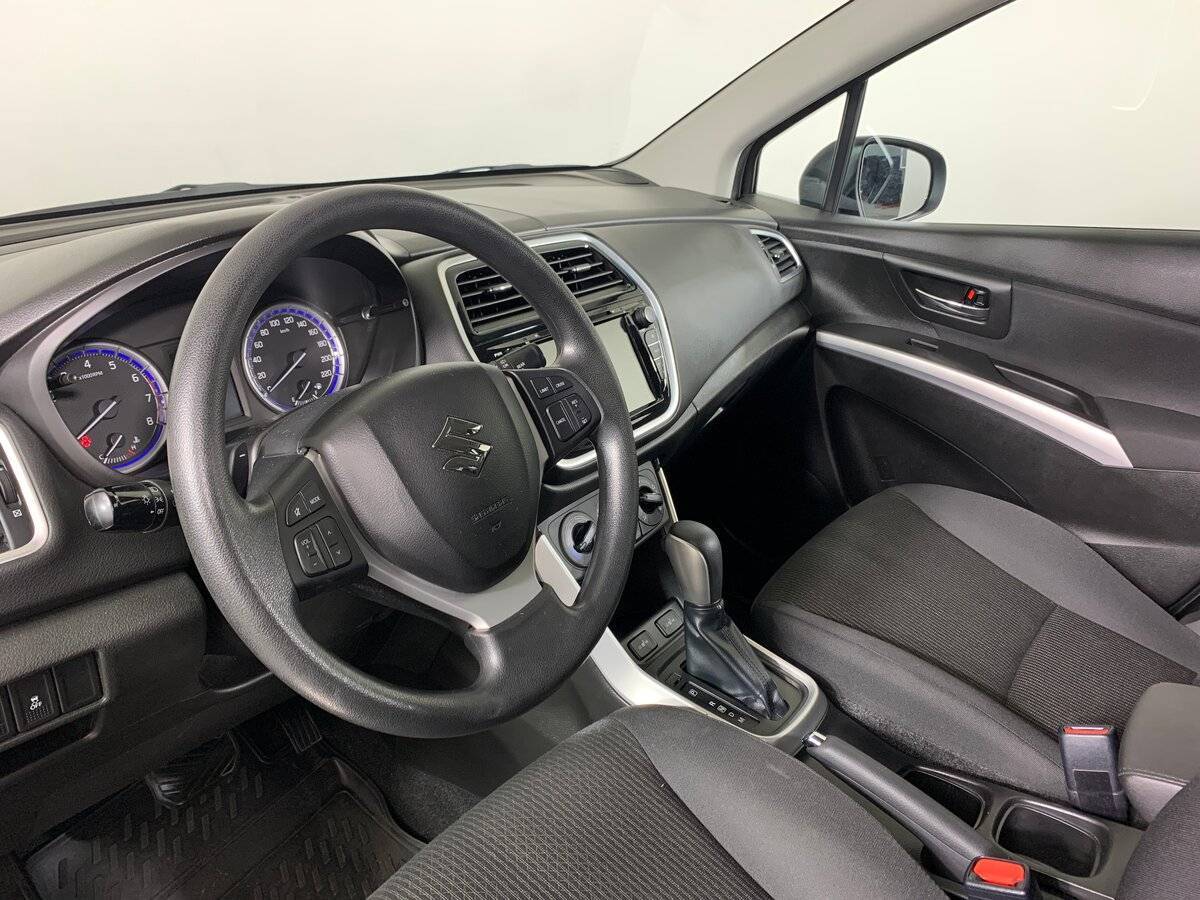 Suzuki SX4 б/у, 2018, Автоматическая. Фото: #10