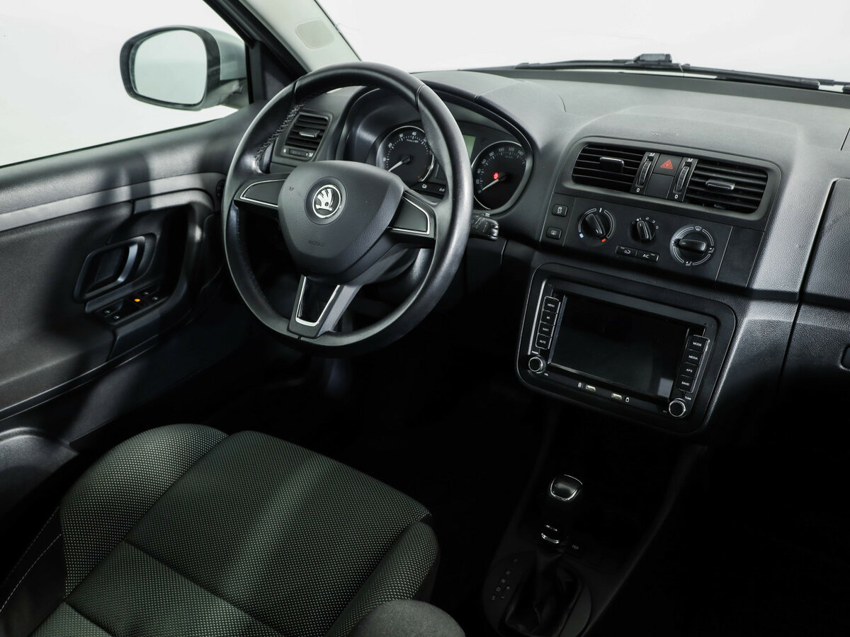 Skoda Fabia б/у, 2014, Автоматическая. Фото: #6