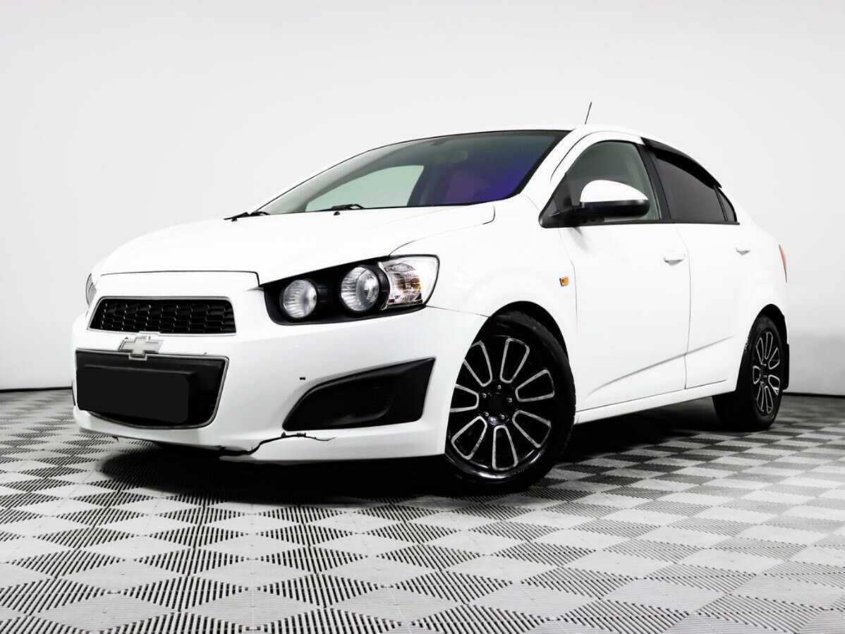 Chevrolet Aveo б/у, 2014, Механическая. Фото: #0
