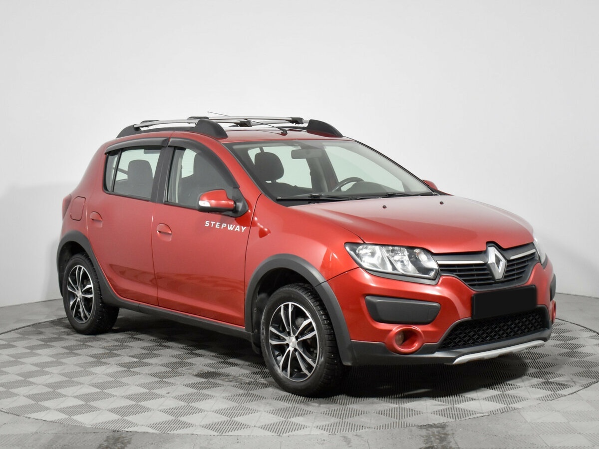Renault Sandero б/у, 2016, Автоматическая. Фото: #2