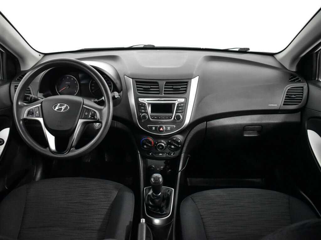 Hyundai Solaris б/у, 2016, Механическая. Фото: #11