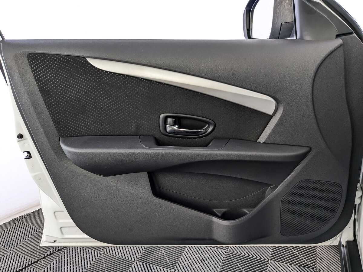 Nissan Almera б/у, 2015, Механическая. Фото: #14