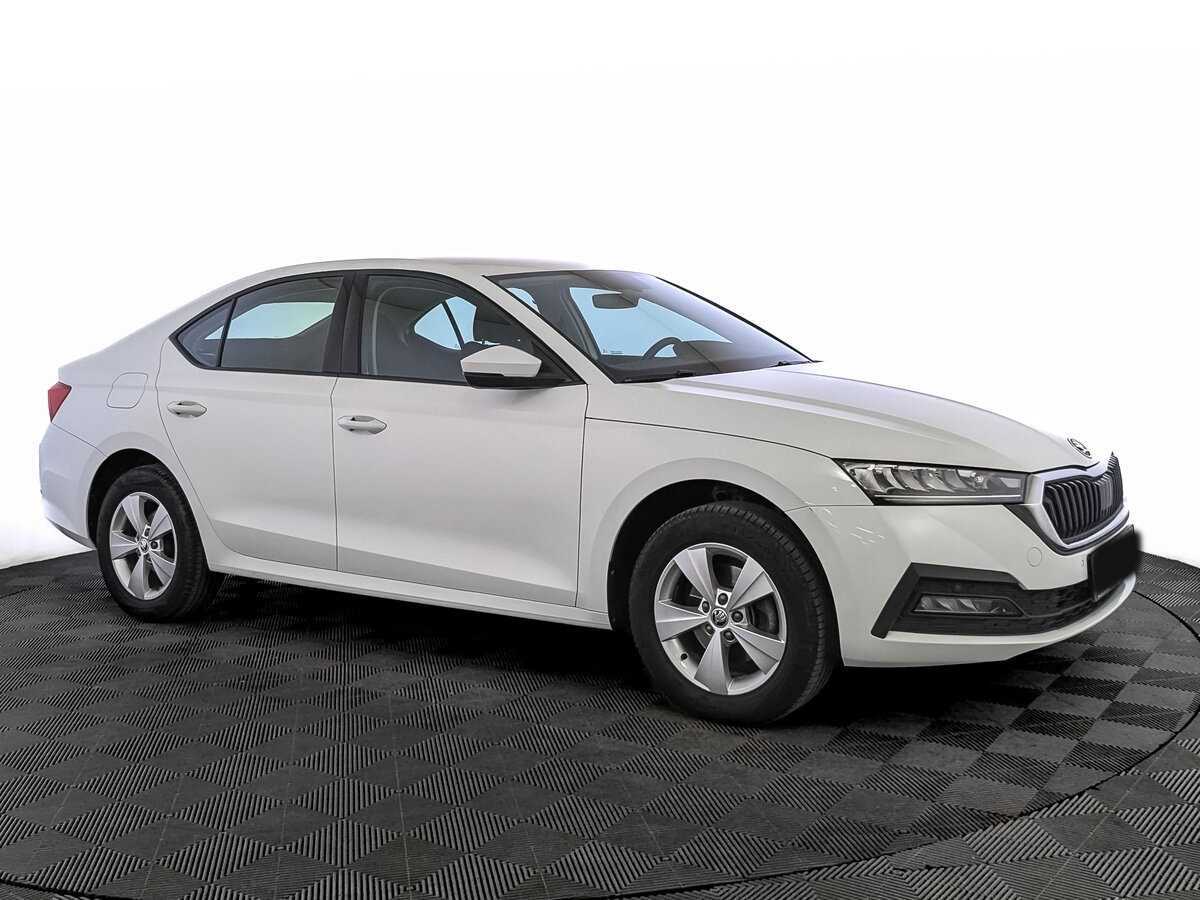 Skoda Octavia б/у, 2021, Автоматическая. Фото: #2