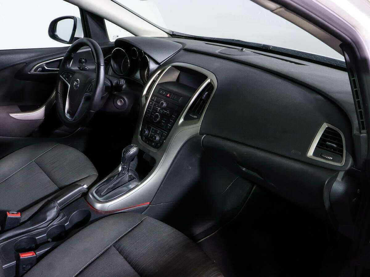 Opel Astra б/у, 2012, Автоматическая. Фото: #6