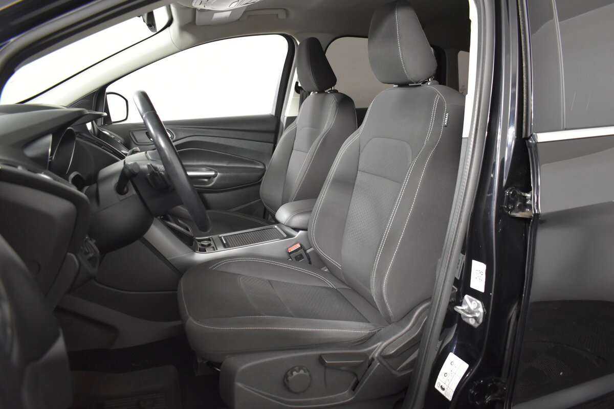 Ford Kuga б/у, 2017, Автоматическая. Фото: #8