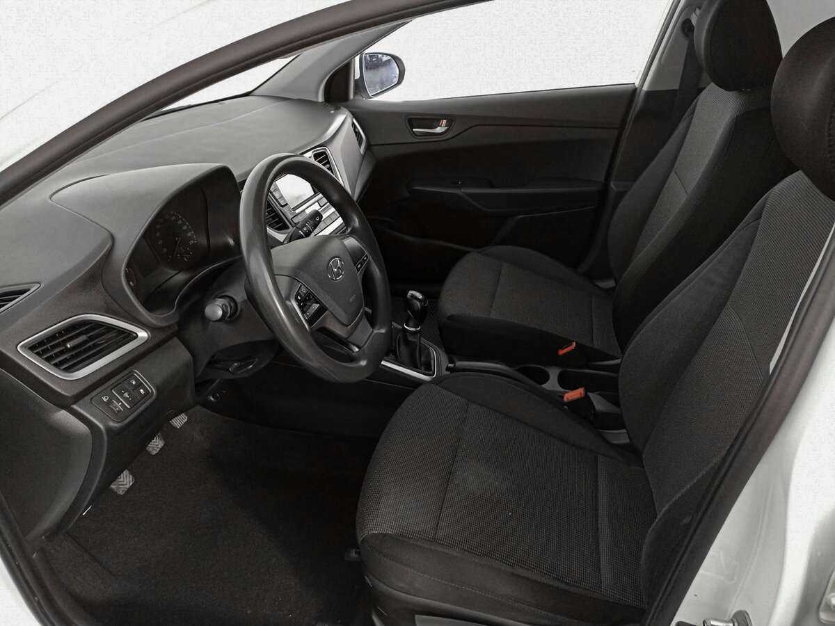 Hyundai Solaris б/у, 2017, Механическая. Фото: #13