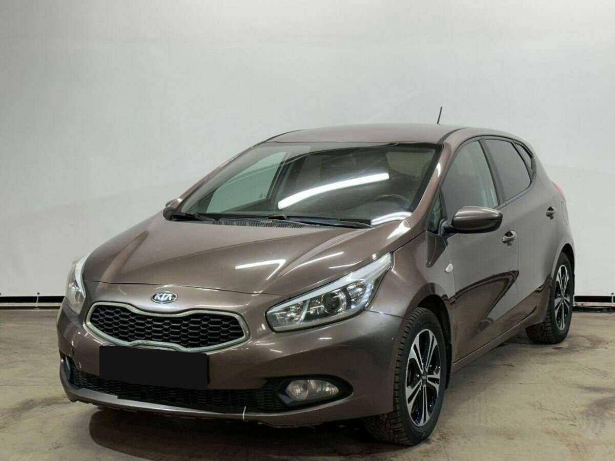 Kia Ceed б/у, 2013, Механическая. Посмотреть фото