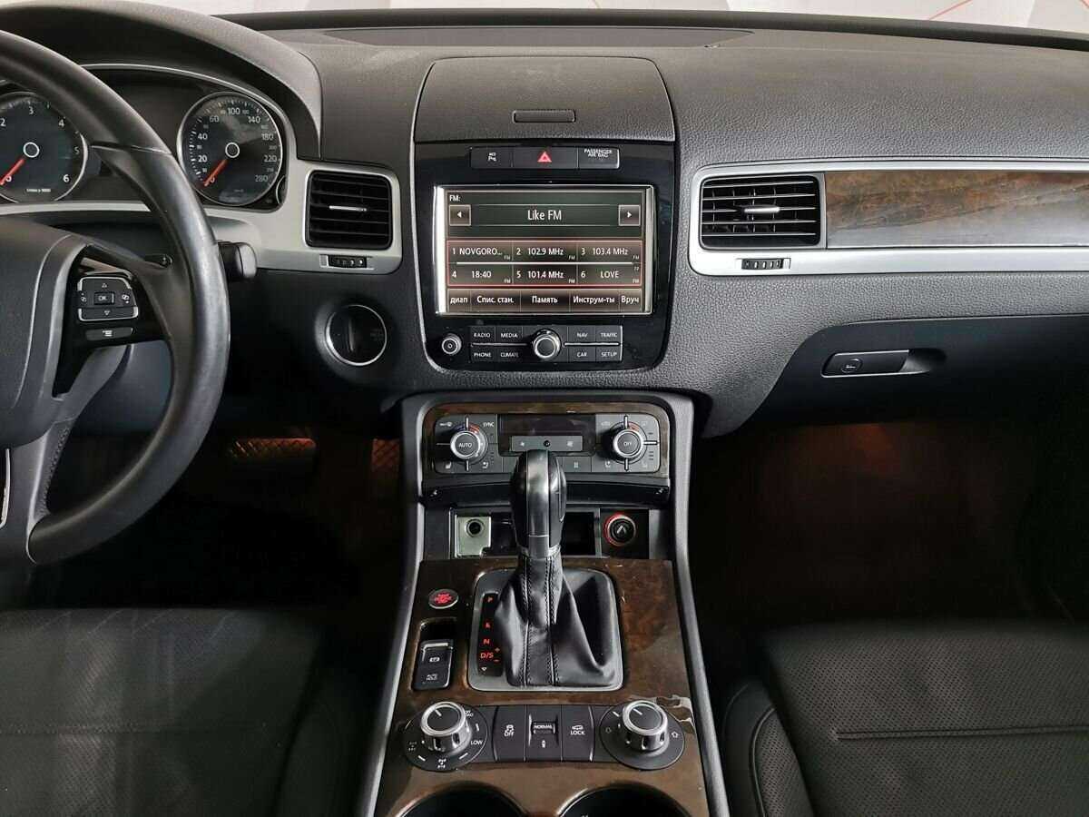 Volkswagen Touareg б/у, 2012, Автоматическая. Фото: #10