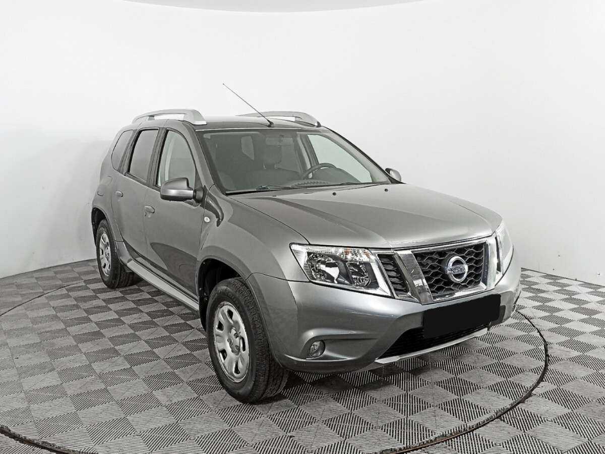 Nissan Terrano б/у, 2016, Механическая. Фото: #2