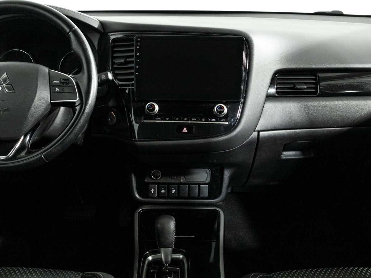 Mitsubishi Outlander б/у, 2021, Вариатор. Фото: #12