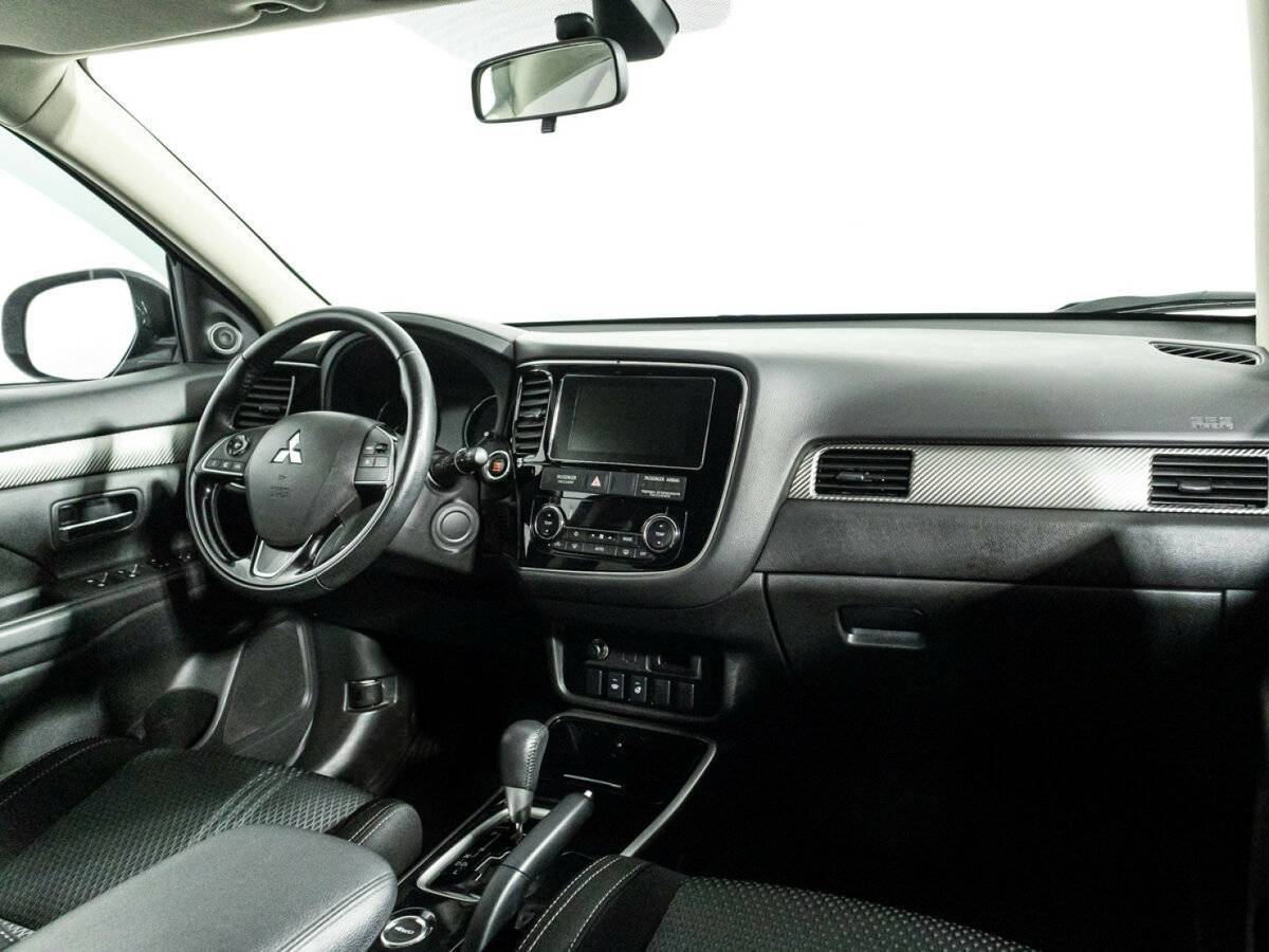 Mitsubishi Outlander б/у, 2018, Вариатор. Фото: #8