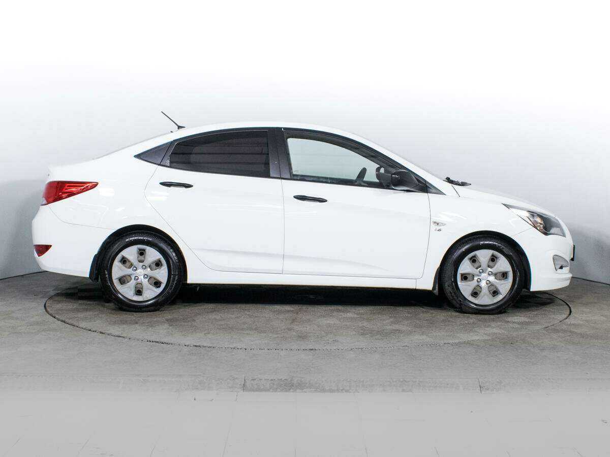 Hyundai Solaris б/у, 2015, Автоматическая. Фото: #3