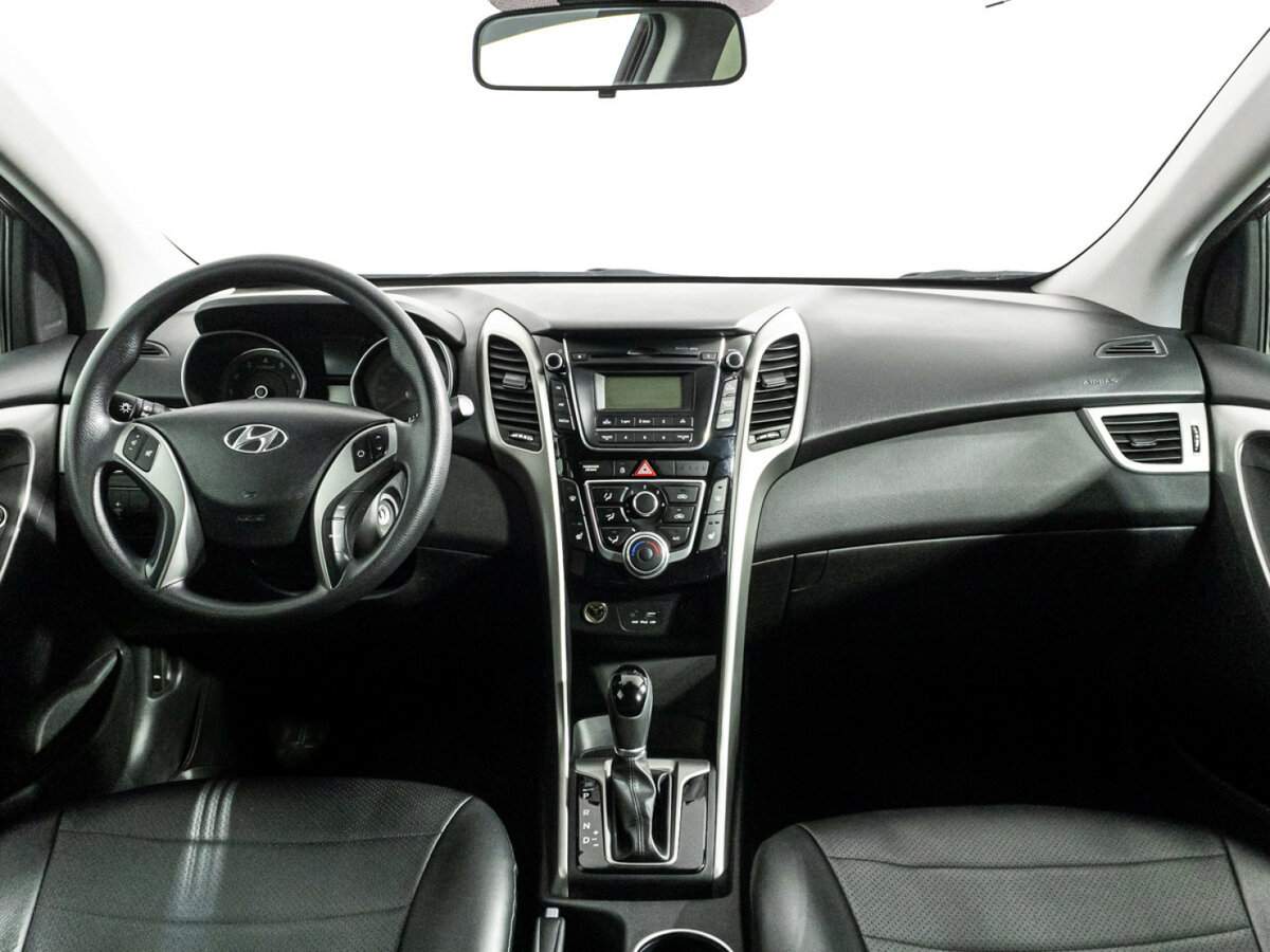 Hyundai i30 б/у, 2016, Автоматическая. Фото: #12