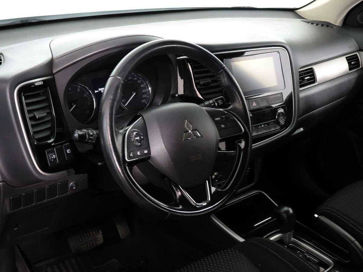 Mitsubishi Outlander б/у, 2018, Вариатор. Фото: #7