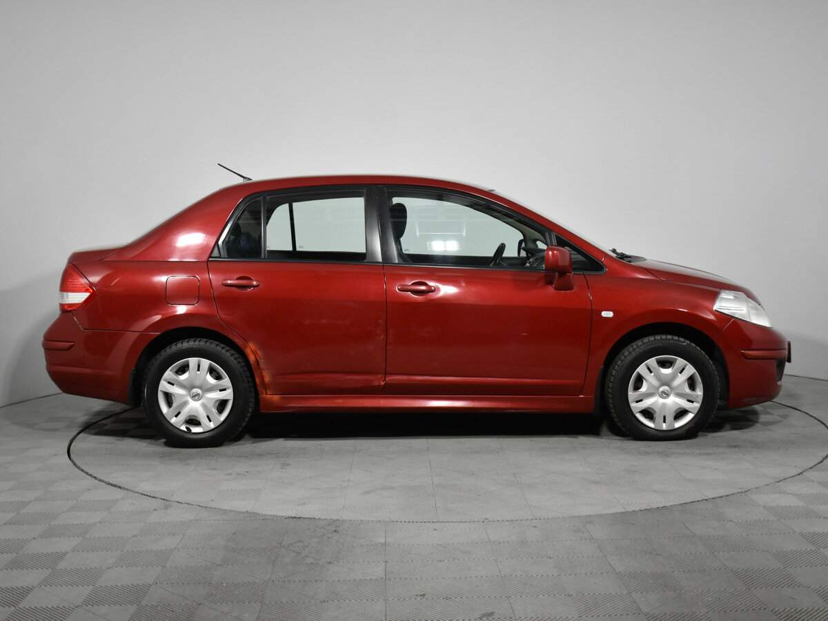 Nissan Tiida б/у, 2012, Механическая. Фото: #3