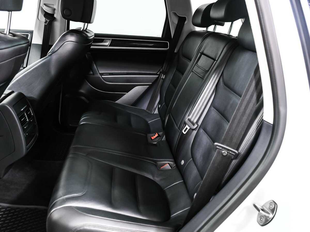 Volkswagen Touareg б/у, 2016, Автоматическая. Фото: #12