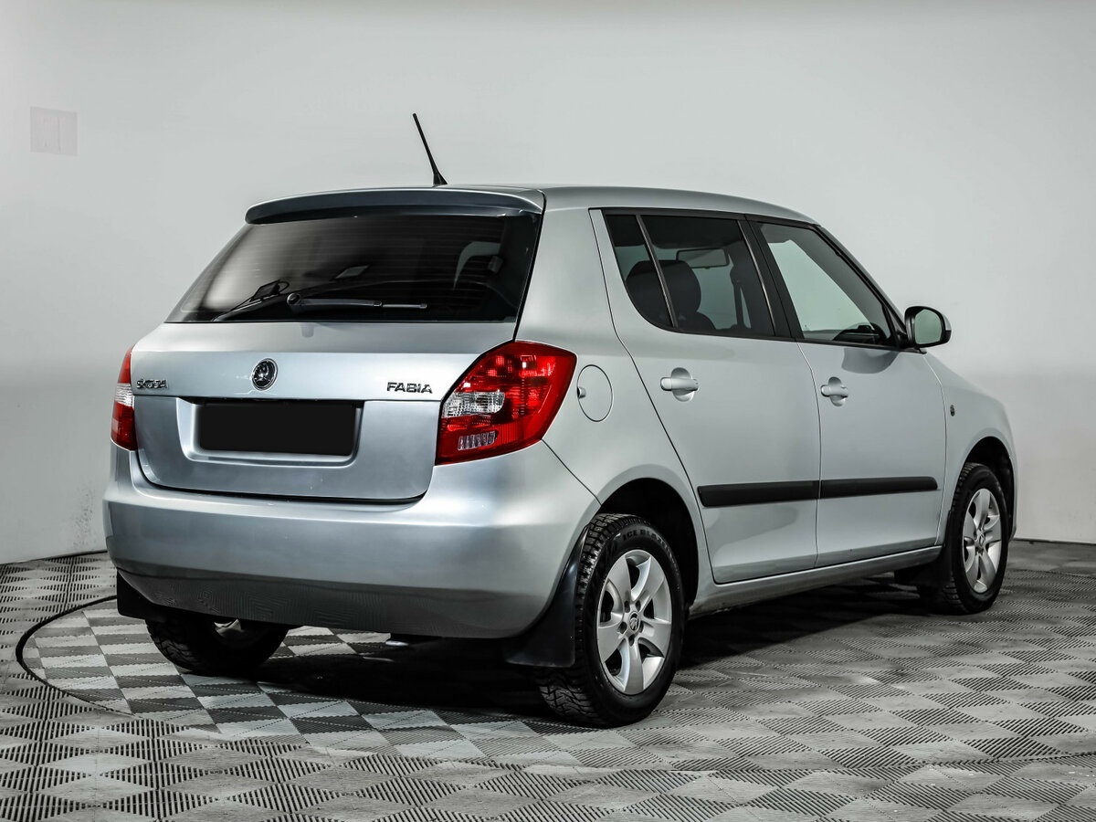 Skoda Fabia б/у, 2014, Автоматическая. Фото: #3