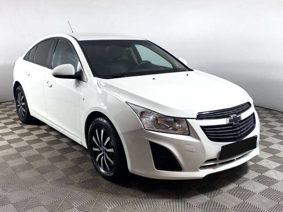 Chevrolet Cruze б/у, 2013, Механическая. Фото: #2