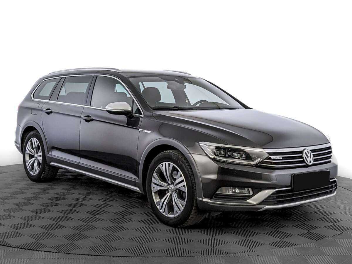 Volkswagen Passat б/у, 2018, Роботизированная. Фото: #2