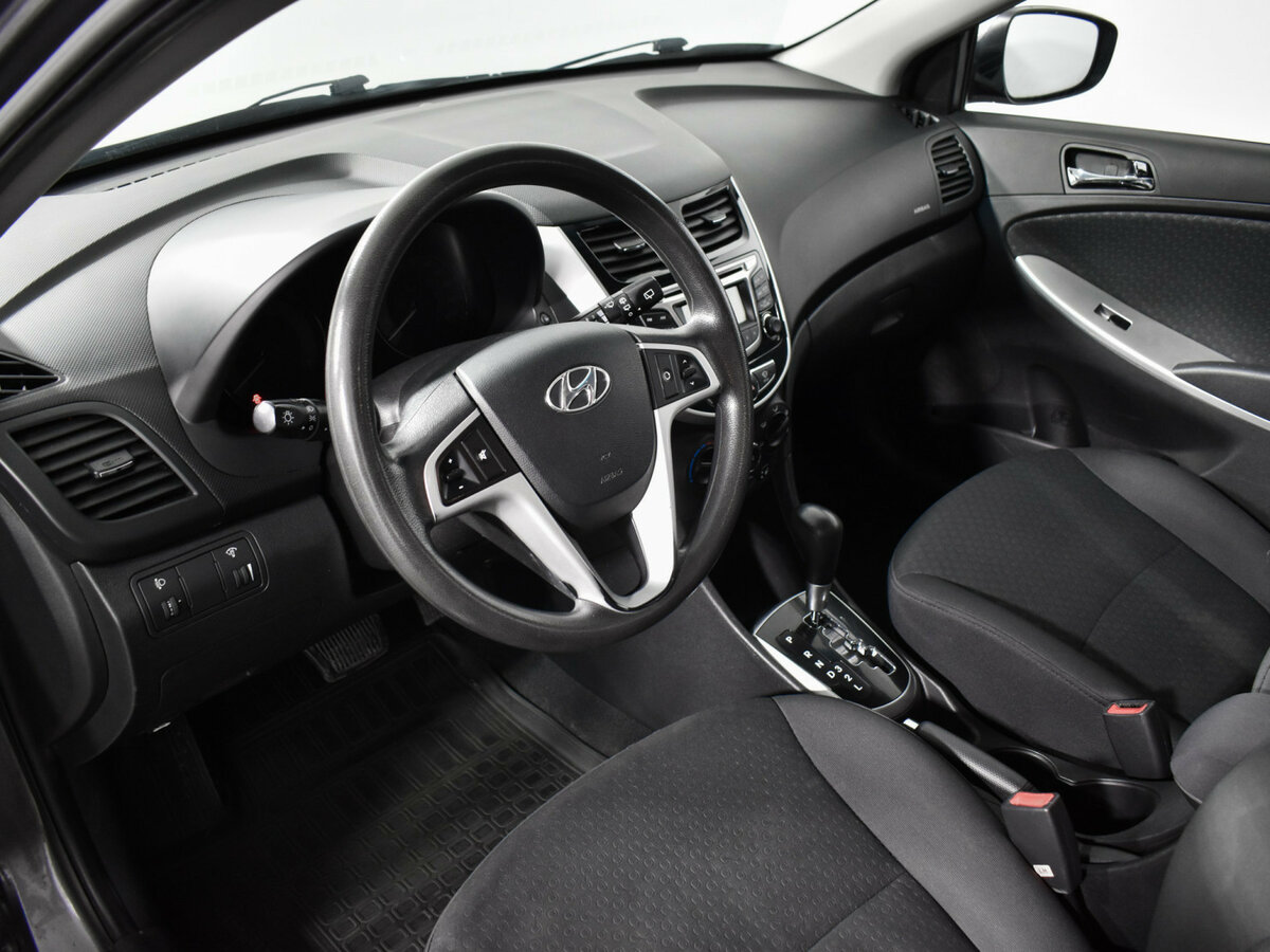 Hyundai Solaris б/у, 2012, Автоматическая. Фото: #8